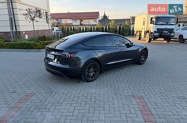Седан Tesla Model 3 2024 в Золочеве