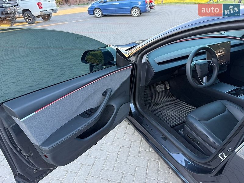 Седан Tesla Model 3 2024 в Золочеве
