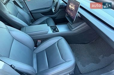 Седан Tesla Model 3 2024 в Золочеве
