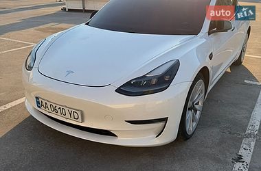 Седан Tesla Model 3 2021 в Киеве