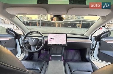 Седан Tesla Model 3 2021 в Киеве
