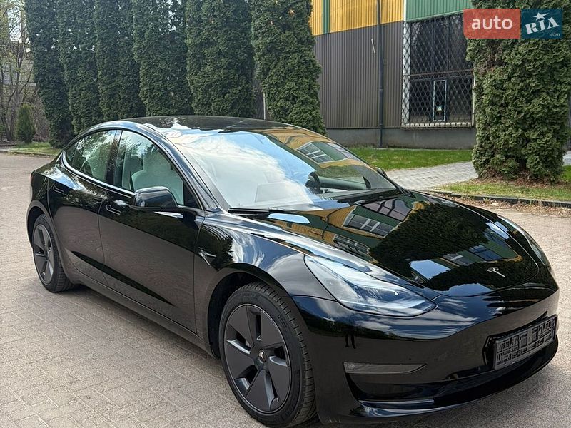 Tesla Model 3 2023