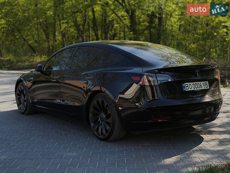 Седан Tesla Model 3 2022 в Тернополі