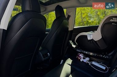 Седан Tesla Model 3 2022 в Тернополі