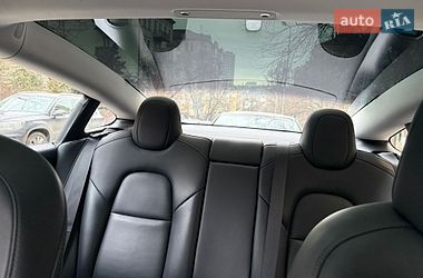 Седан Tesla Model 3 2019 в Киеве