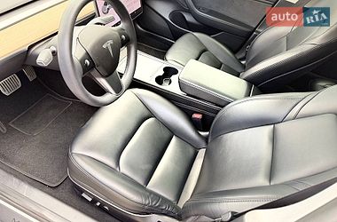Седан Tesla Model 3 2020 в Киеве