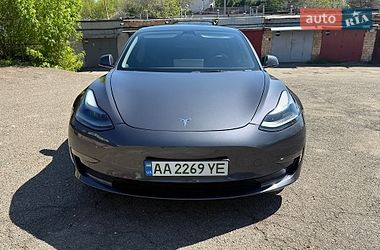 Седан Tesla Model 3 2022 в Киеве