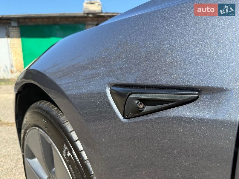 Седан Tesla Model 3 2022 в Киеве