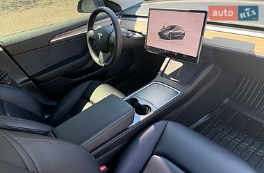 Седан Tesla Model 3 2022 в Киеве
