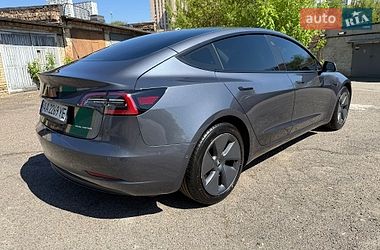 Седан Tesla Model 3 2022 в Киеве