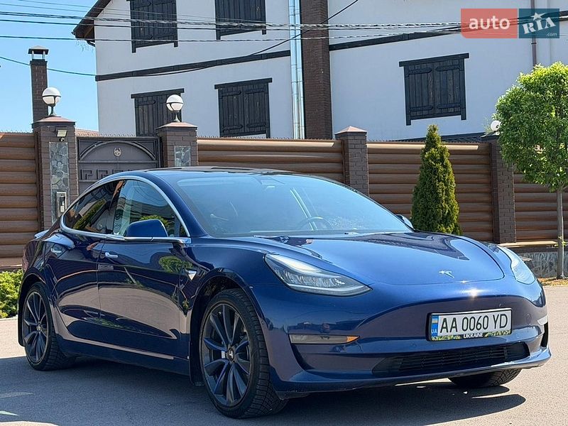 Седан Tesla Model 3 2017 в Борисполе