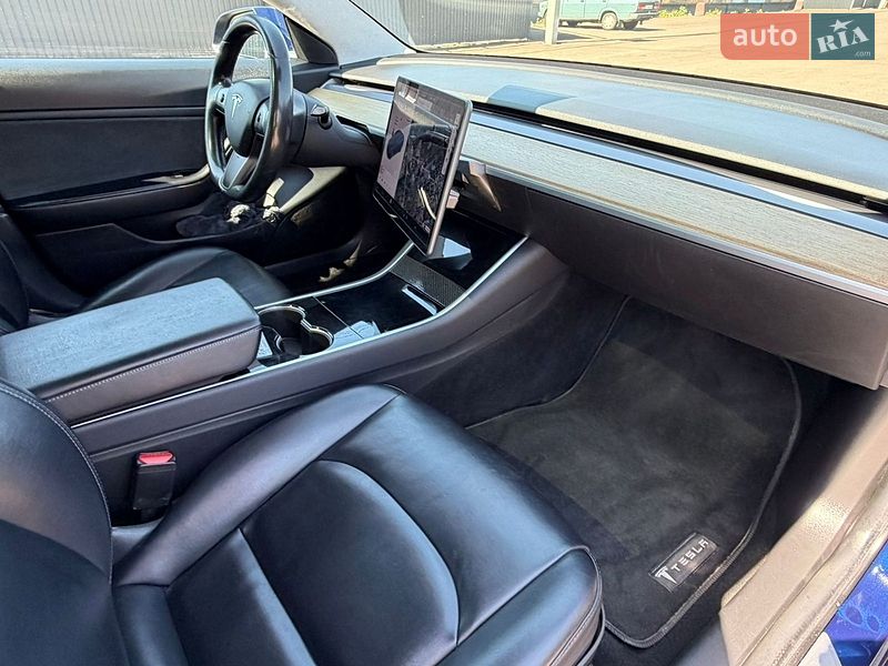 Седан Tesla Model 3 2017 в Борисполе
