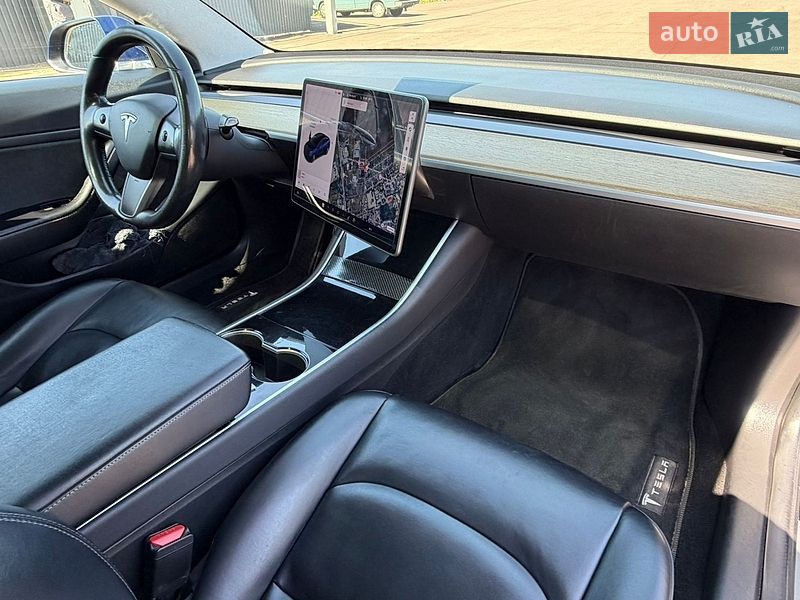 Седан Tesla Model 3 2017 в Борисполе