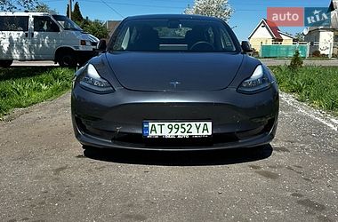 Седан Tesla Model 3 2020 в Киеве