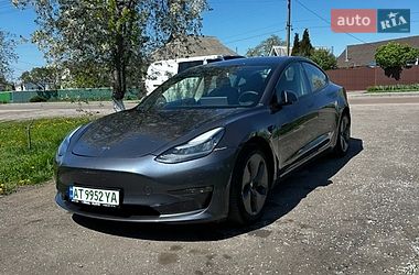 Седан Tesla Model 3 2020 в Киеве
