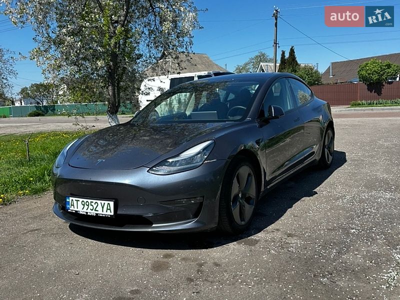 Седан Tesla Model 3 2020 в Киеве