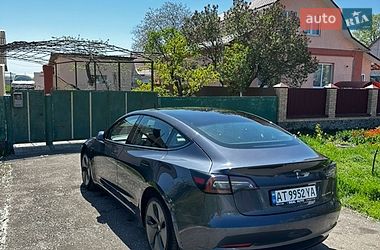 Седан Tesla Model 3 2020 в Киеве