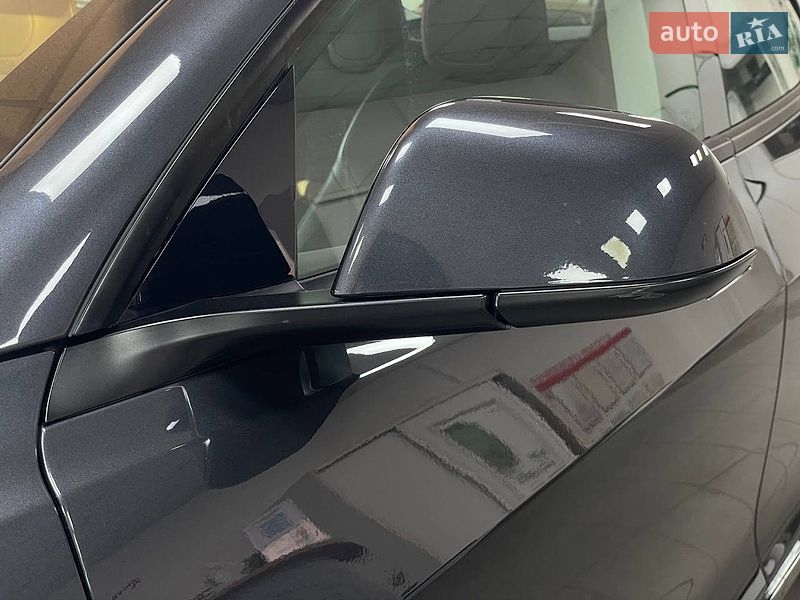 Седан Tesla Model 3 2024 в Киеве