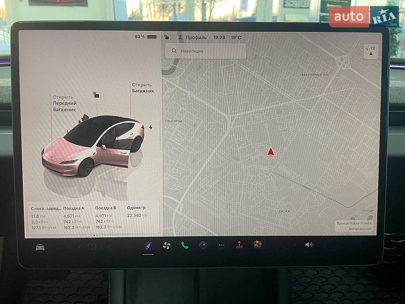 Седан Tesla Model 3 2024 в Киеве