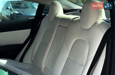 Седан Tesla Model 3 2020 в Києві
