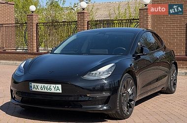 Седан Tesla Model 3 2020 в Харькове