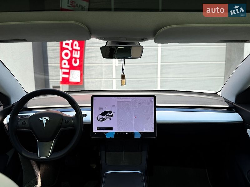 Седан Tesla Model 3 2020 в Києві