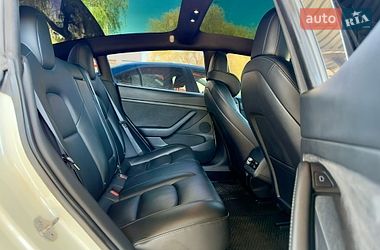 Седан Tesla Model 3 2021 в Виннице