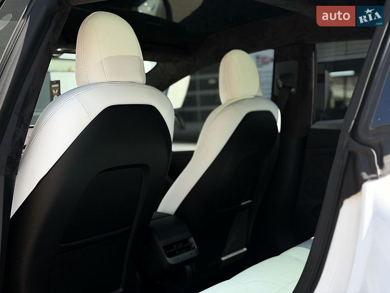 Седан Tesla Model 3 2022 в Киеве