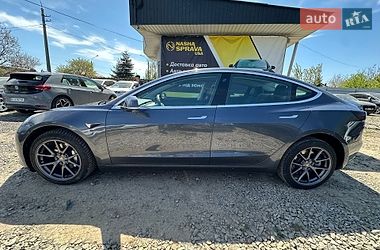 Седан Tesla Model 3 2020 в Ивано-Франковске