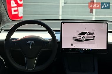 Седан Tesla Model 3 2022 в Киеве