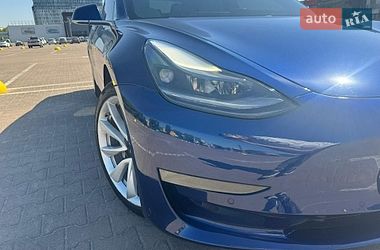 Седан Tesla Model 3 2020 в Житомире