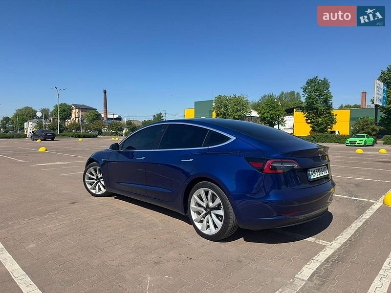 Седан Tesla Model 3 2020 в Житомире