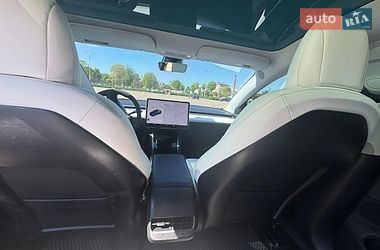 Седан Tesla Model 3 2020 в Житомире