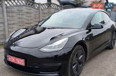 Седан Tesla Model 3 2023 в Львові