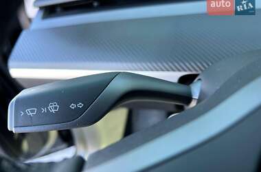 Седан Tesla Model 3 2021 в Львове