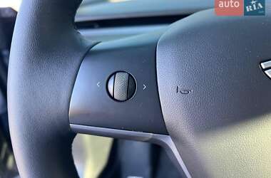 Седан Tesla Model 3 2021 в Львове