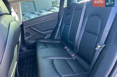 Седан Tesla Model 3 2021 в Львове