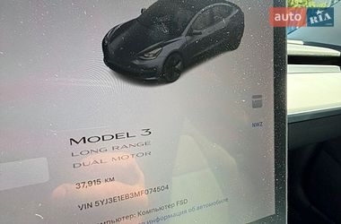 Седан Tesla Model 3 2021 в Киеве