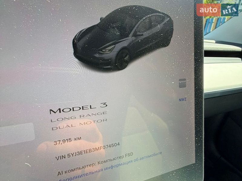 Седан Tesla Model 3 2021 в Киеве