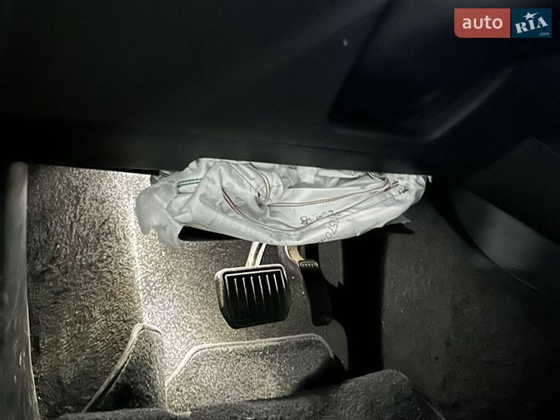 Седан Tesla Model 3 2022 в Дніпрі