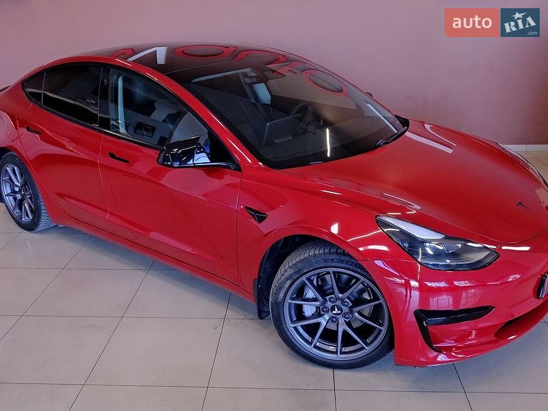 Седан Tesla Model 3 2021 в Одесі