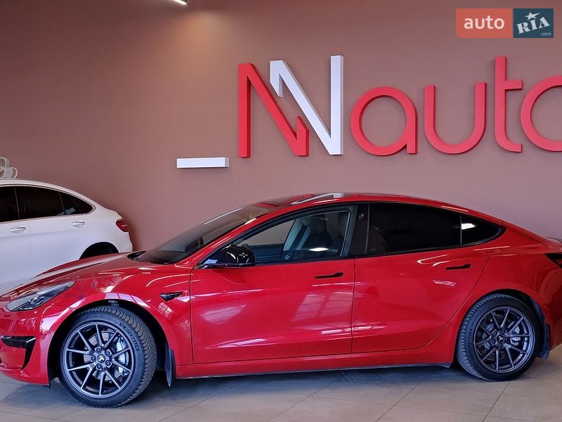Седан Tesla Model 3 2021 в Одесі
