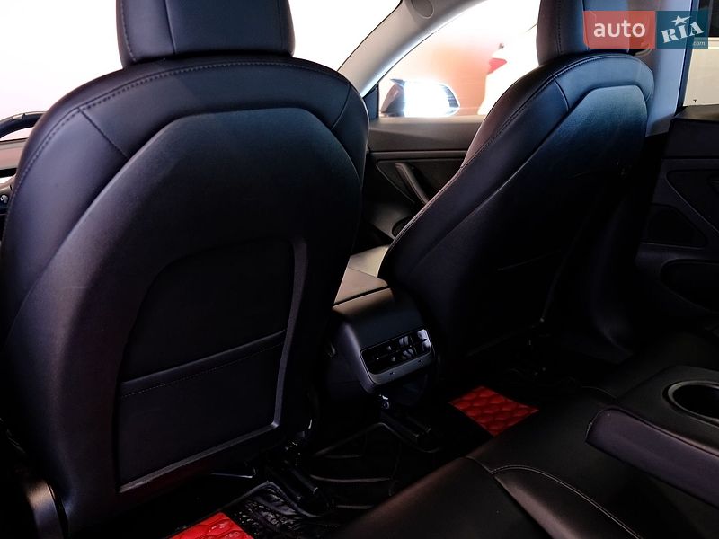 Седан Tesla Model 3 2021 в Одесі