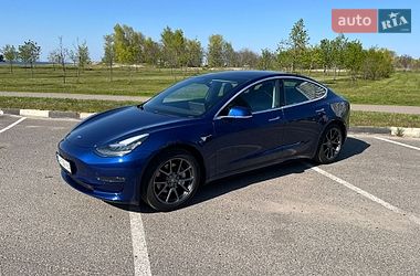 Седан Tesla Model 3 2019 в Черкассах