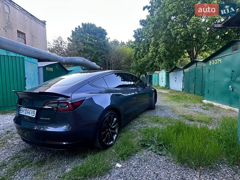 Седан Tesla Model 3 2019 в Одессе