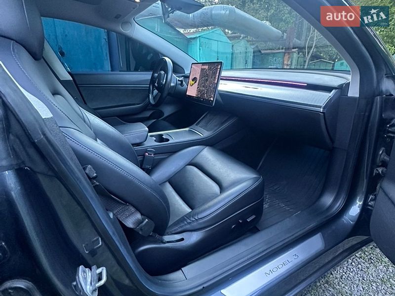 Седан Tesla Model 3 2019 в Одессе