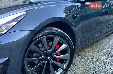 Седан Tesla Model 3 2019 в Одессе