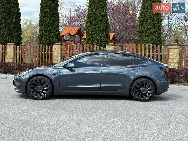 Седан Tesla Model 3 2021 в Днепре