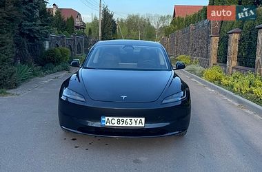 Седан Tesla Model 3 2025 в Нововолинську