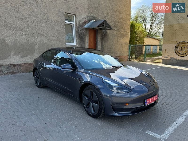 Tesla Model 3 2021